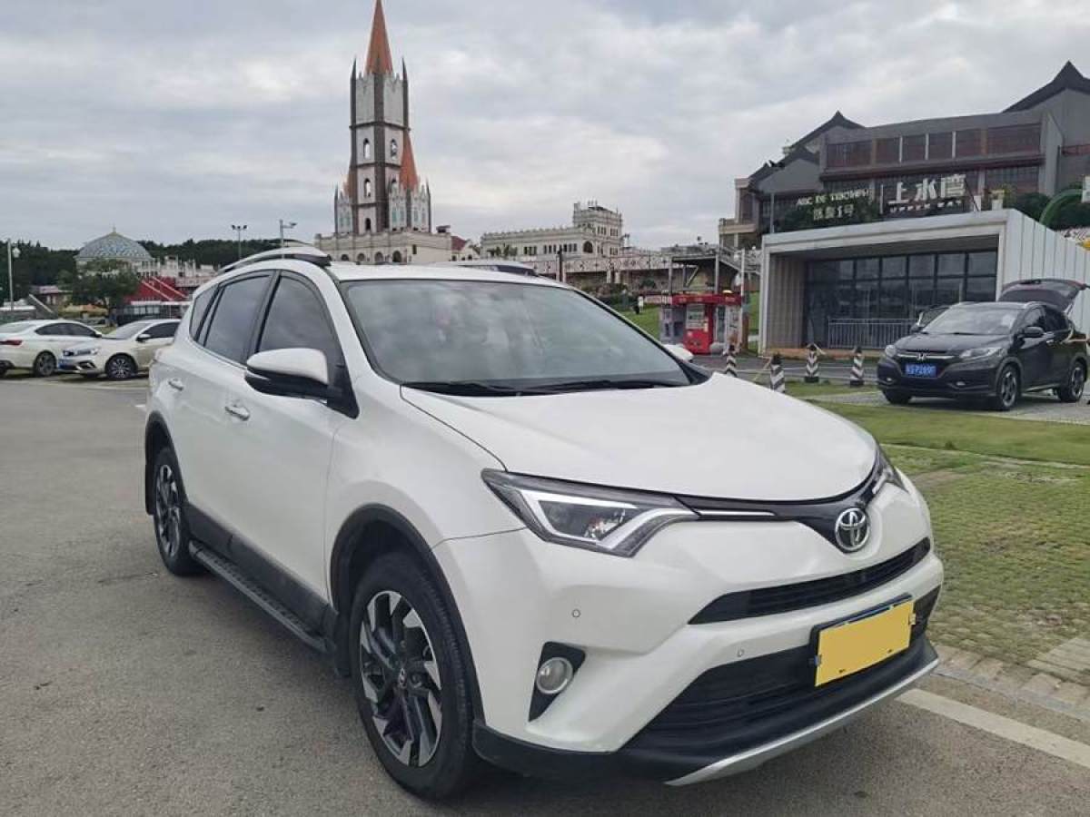 2017年6月豐田 RAV4榮放  2016款 2.5L 自動(dòng)四驅(qū)精英版