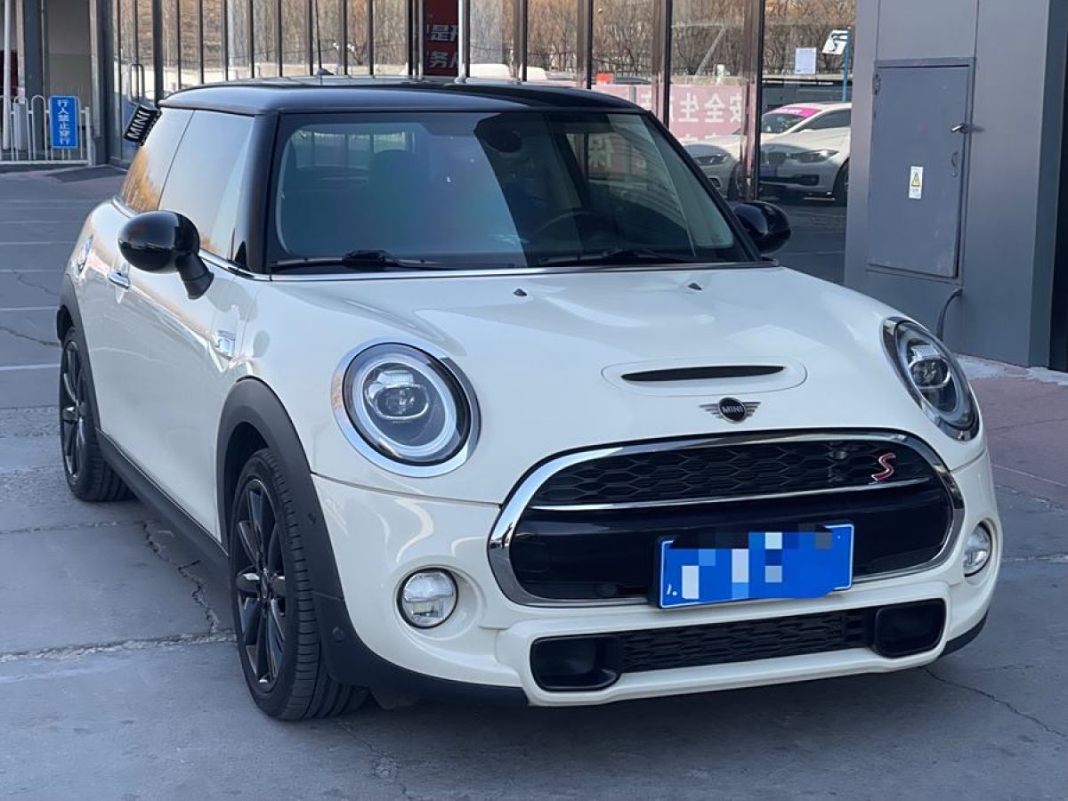 MINI CLUBMAN  2018款 2.0T COOPER S 經(jīng)典派圖片