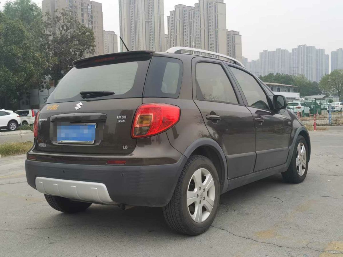 鈴木 天語(yǔ)  2013款 SX4 1.6L 酷銳靈動(dòng)型圖片