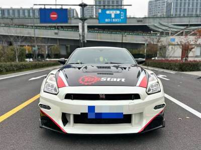 2017年6月 日產(chǎn) GT-R(進(jìn)口) 3.8T 豪華棕紅內(nèi)飾版圖片