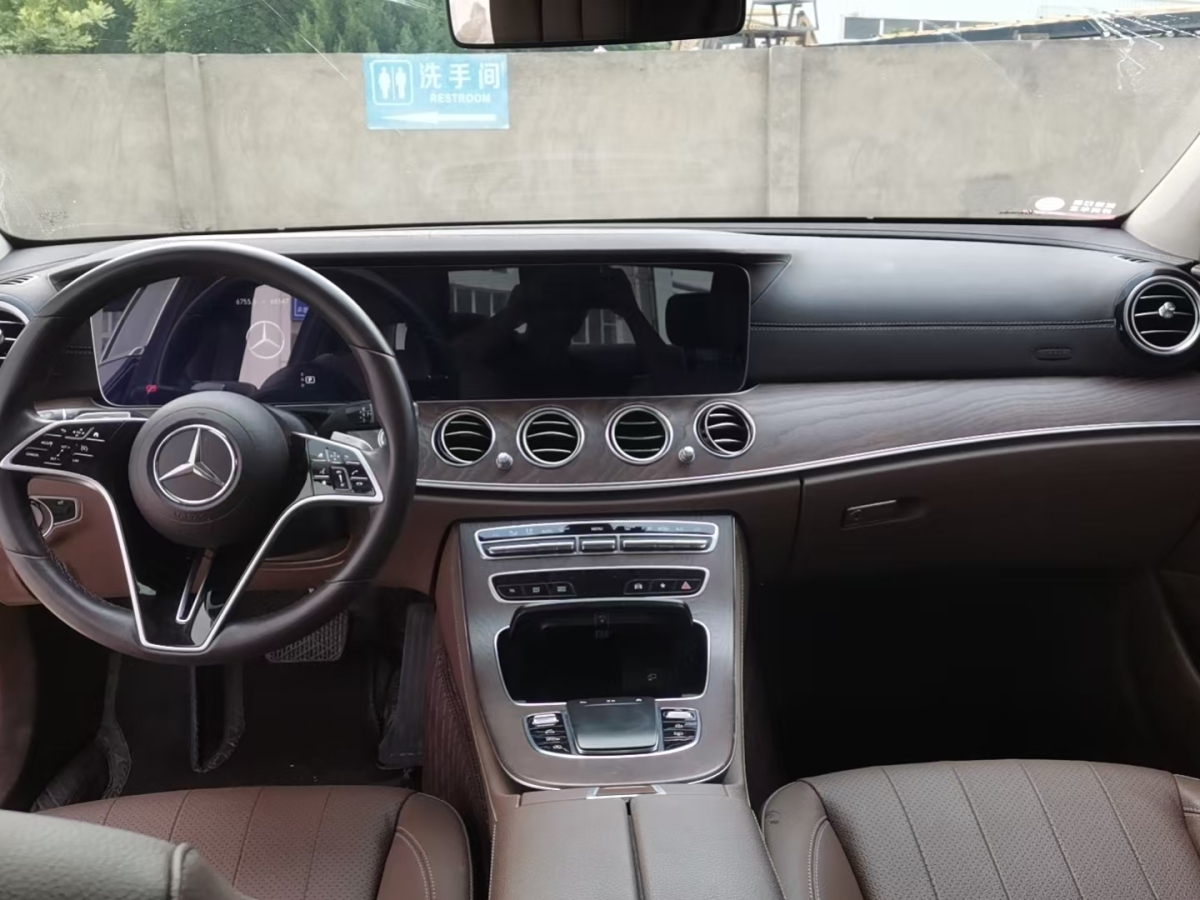 奔馳 奔馳E級(jí)  2021款 改款 E 300 L 豪華型圖片