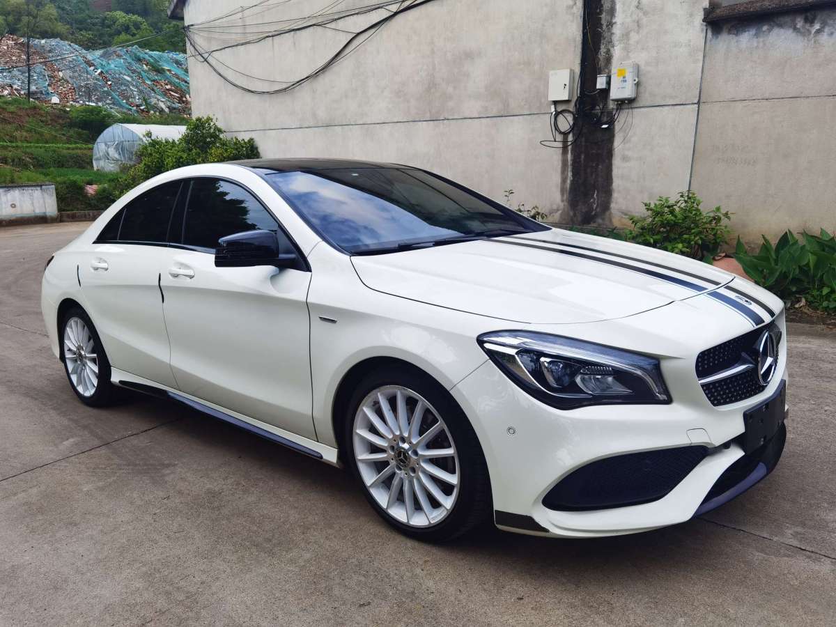 奔馳 奔馳cla級 2017款 cla 220 4matic 極地限量版圖片