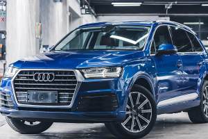 奧迪Q7 奧迪 45 TFSI S line運(yùn)動(dòng)型