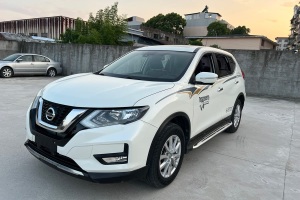 奇駿 日產(chǎn) 2.0L CVT智聯(lián)七座舒適版 2WD