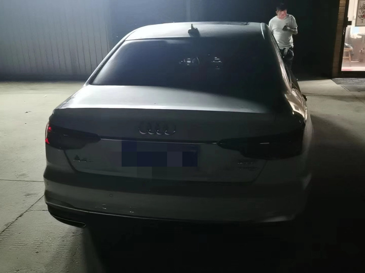 奧迪 奧迪A4L  2022款 40 TFSI 時(shí)尚動(dòng)感型圖片