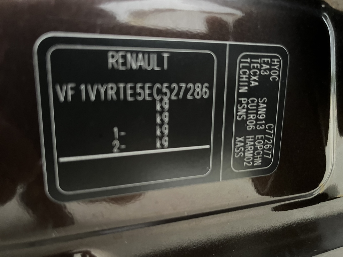 2014年09月雷诺 科雷傲  2014款 改款 2.5L 两驱都市版