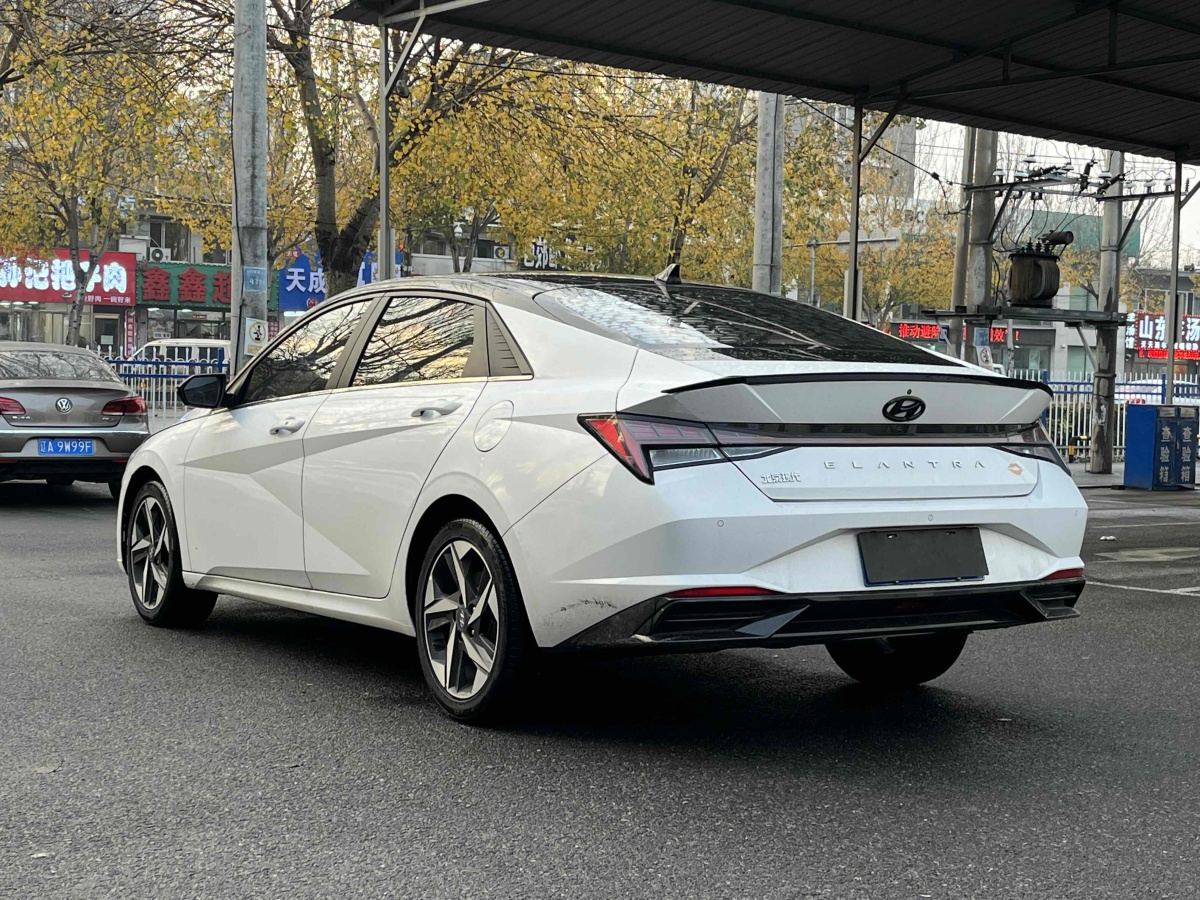 現(xiàn)代 伊蘭特  2021款 1.5L LUX尊貴版圖片