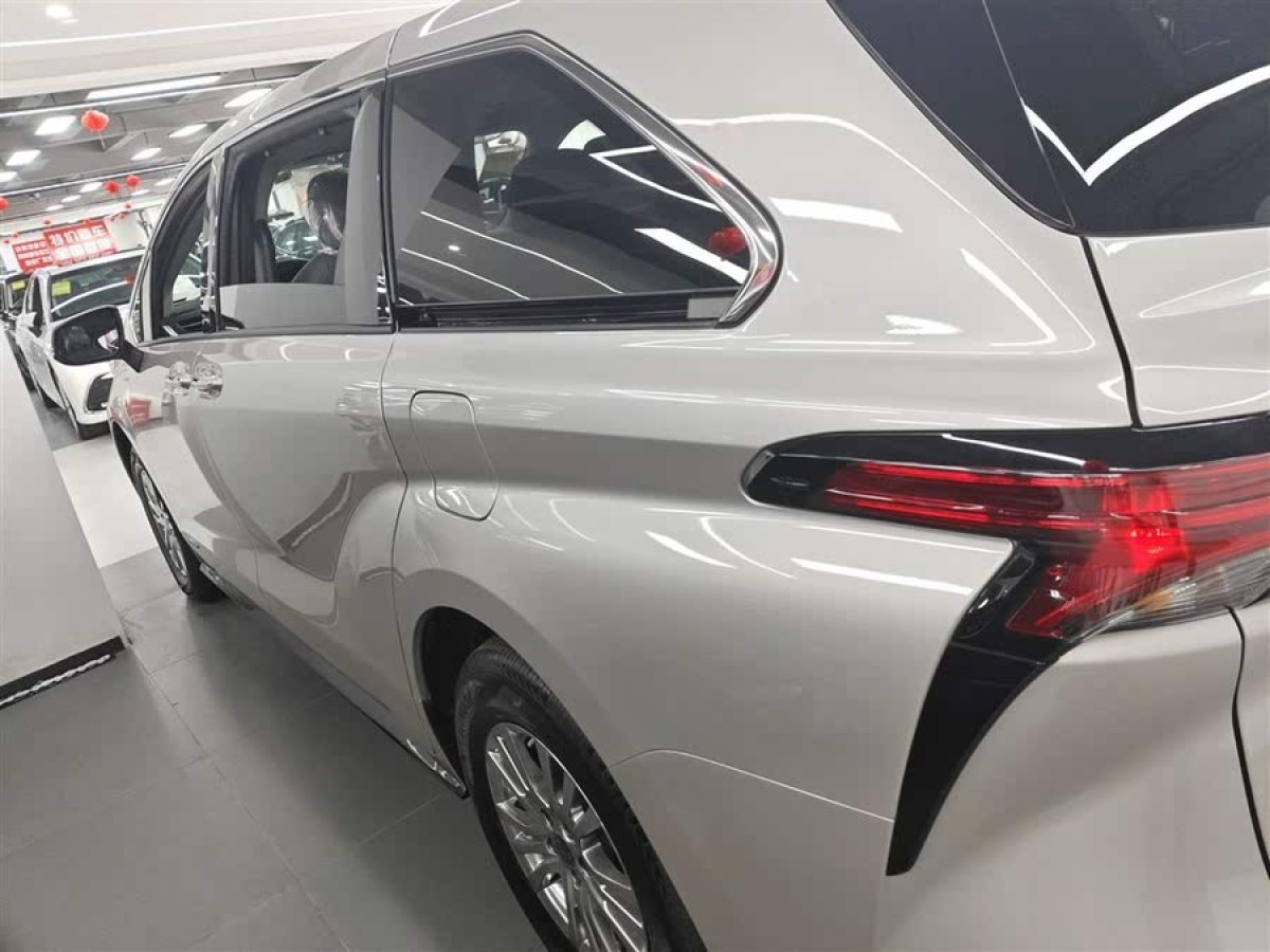 豐田 賽那SIENNA  2023款 2.5L混動 豪華版圖片