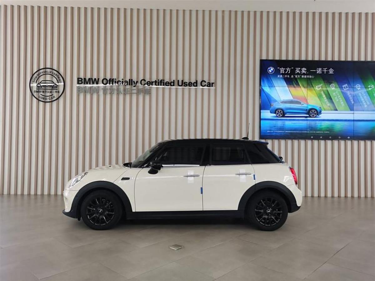 MINI MINI  2021款 1.5T COOPER 經(jīng)典派 五門版圖片