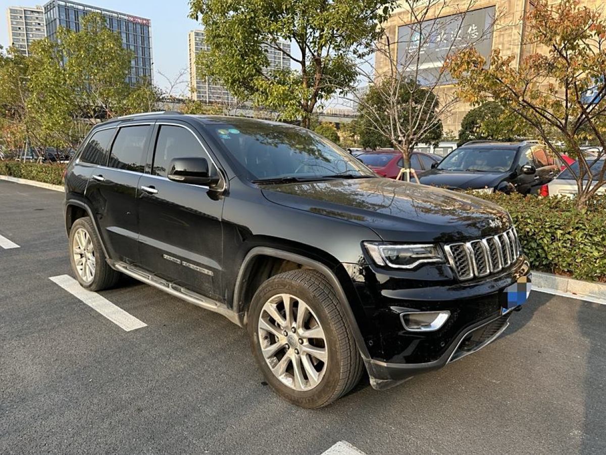 Jeep 大切諾基  2017款 3.0L 精英導航版圖片