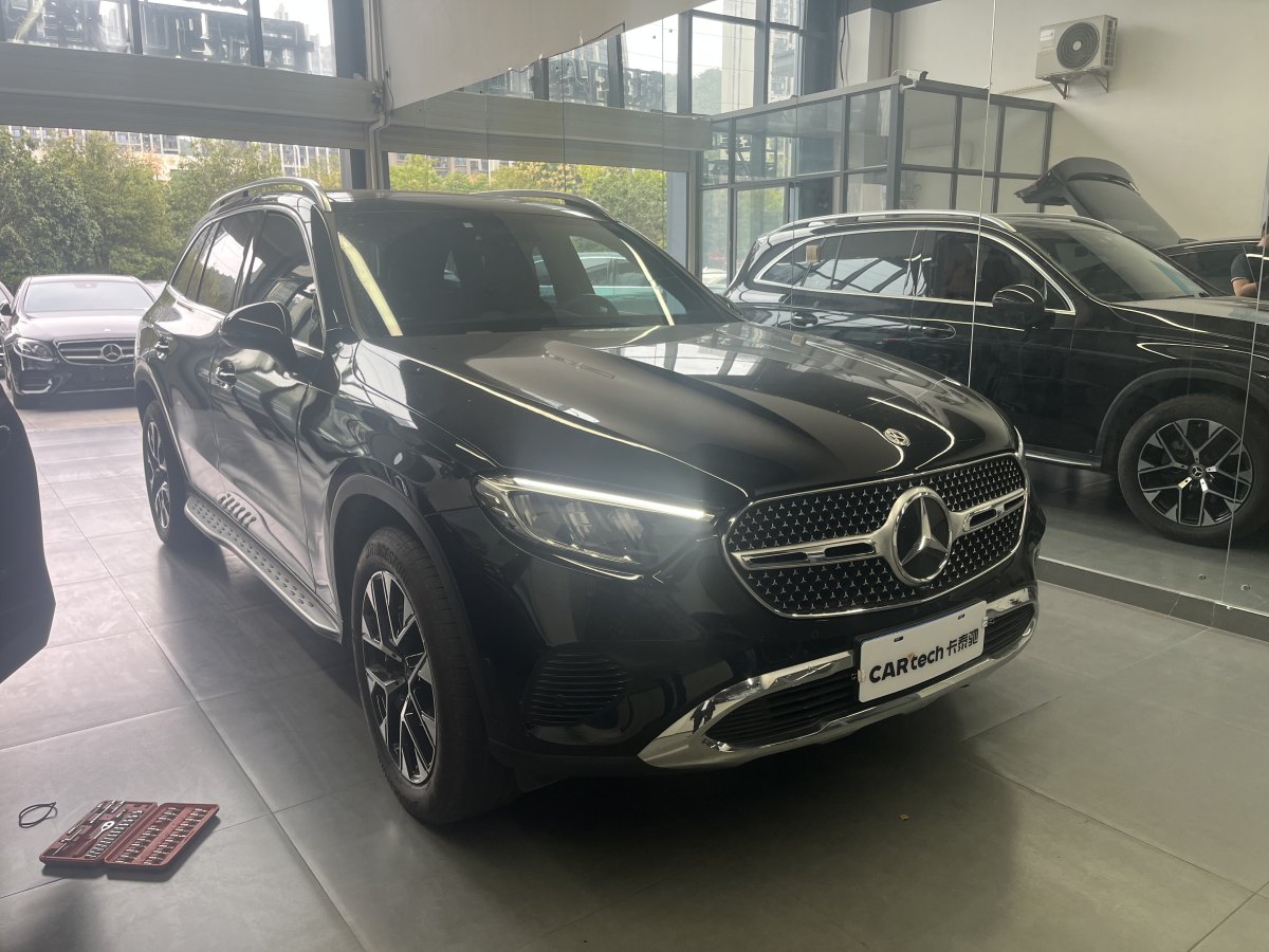 奔馳 奔馳GLC  2023款 改款 GLC 260 L 4MATIC 動感型 5座圖片