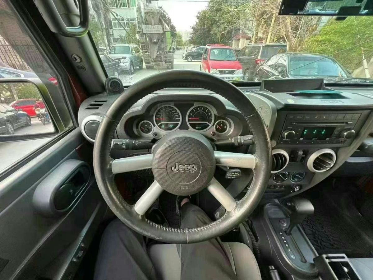Jeep 牧馬人  2010款 3.8L Rubicon 兩門版圖片