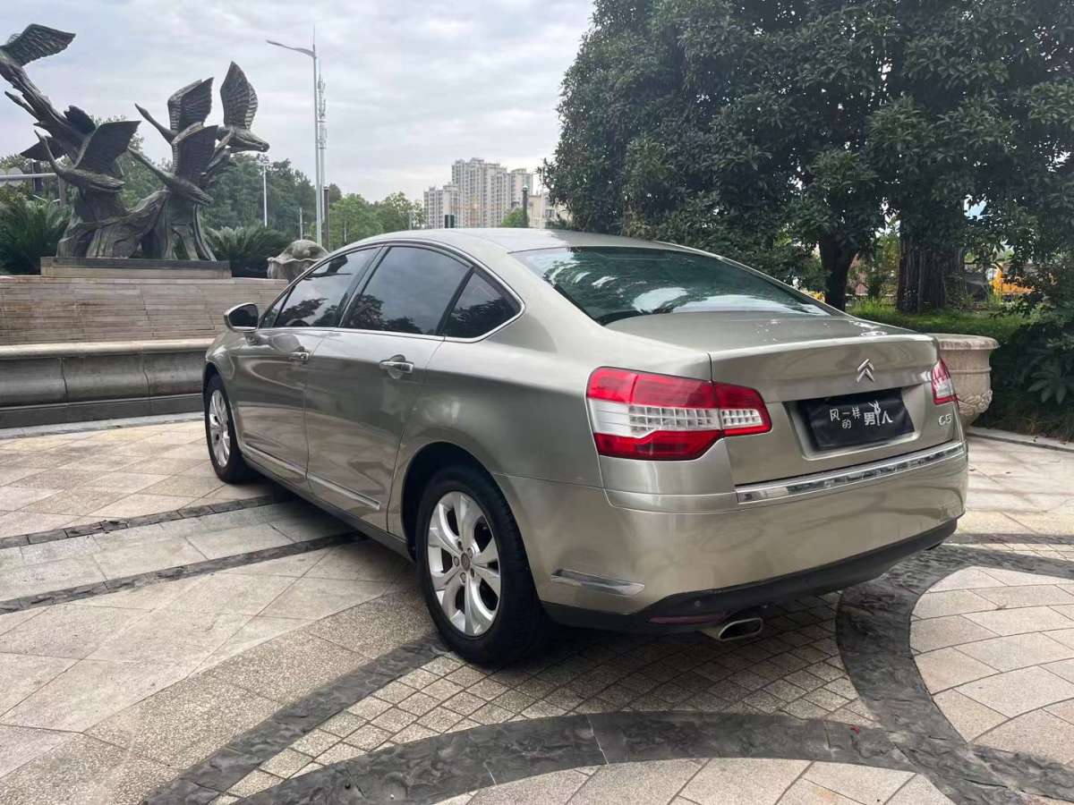 雪铁龙 C5  2012款 2.3L 自动豪华型图片