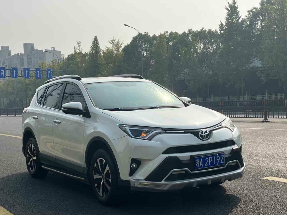 豐田 RAV4 圖片