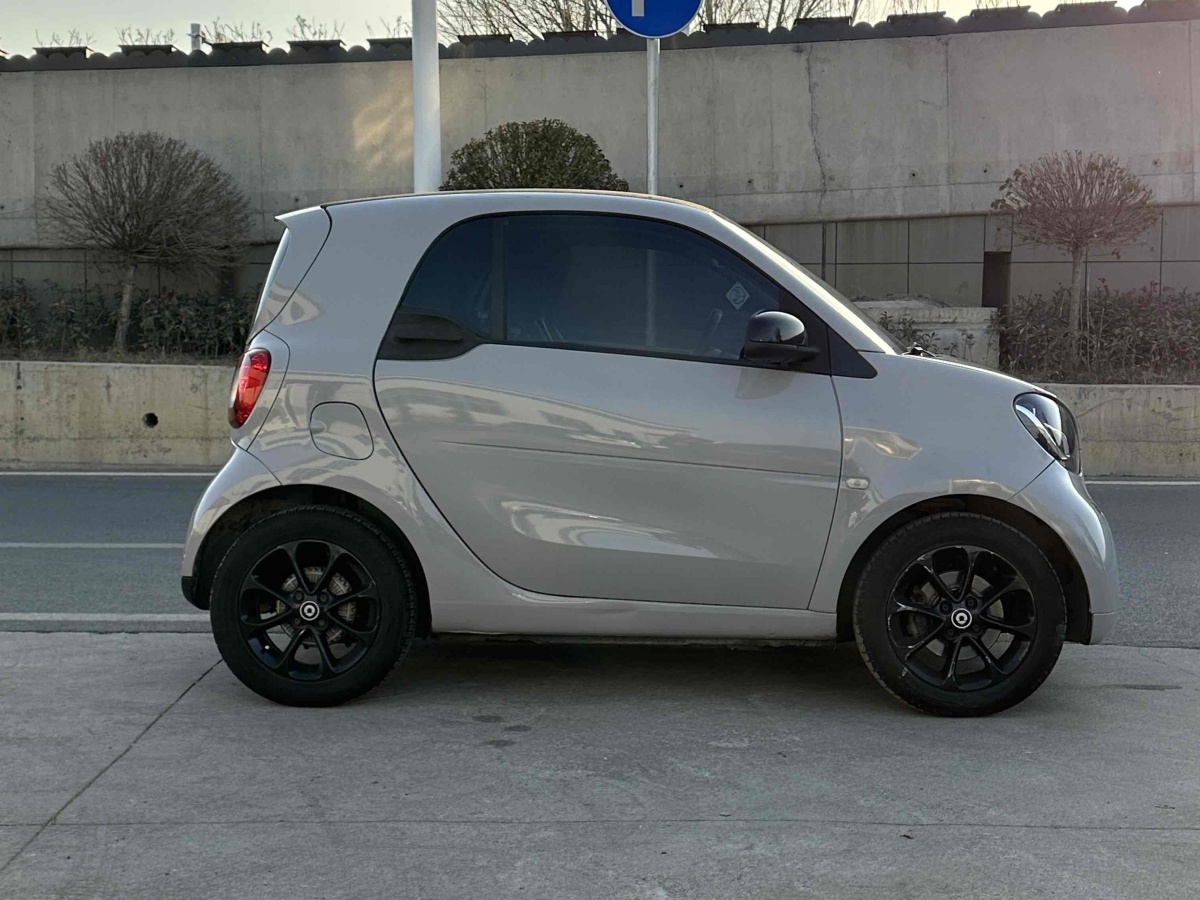 smart fortwo  2015款 1.0L 52千瓦硬頂靈動版圖片