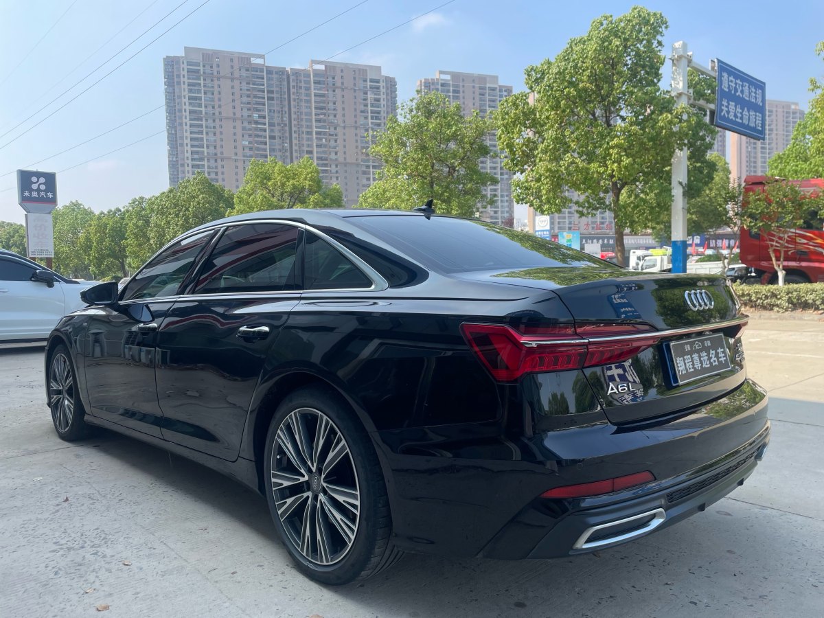 奧迪 奧迪A6L  2021款 45 TFSI quattro 臻選動(dòng)感型圖片