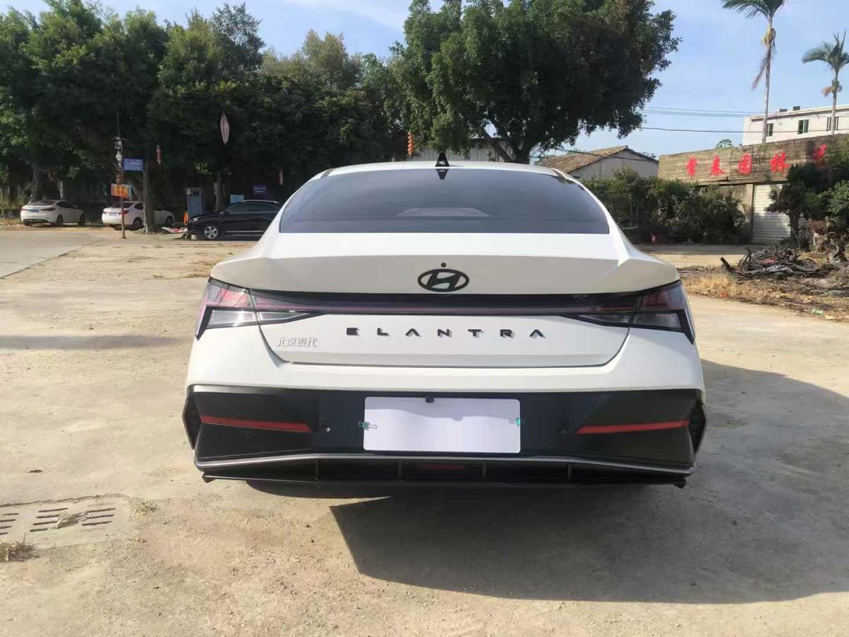 現(xiàn)代 伊蘭特  2023款 1.5L CVT GLS領(lǐng)先版圖片