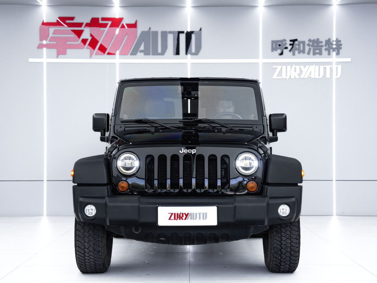 Jeep 牧馬人  2013款 3.6L Sahara 兩門版圖片