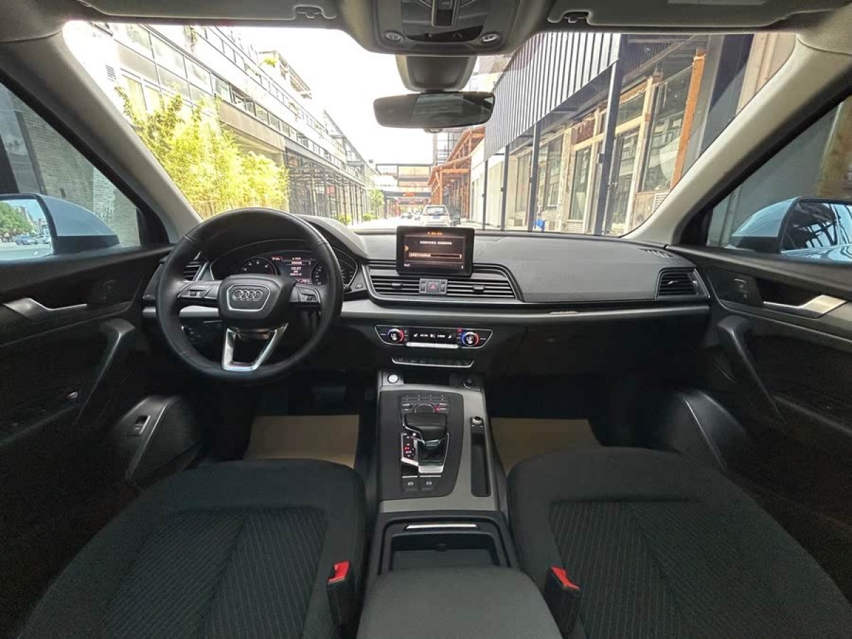 奧迪 奧迪Q5L  2018款  40 TFSI 榮享進取型 國VI圖片
