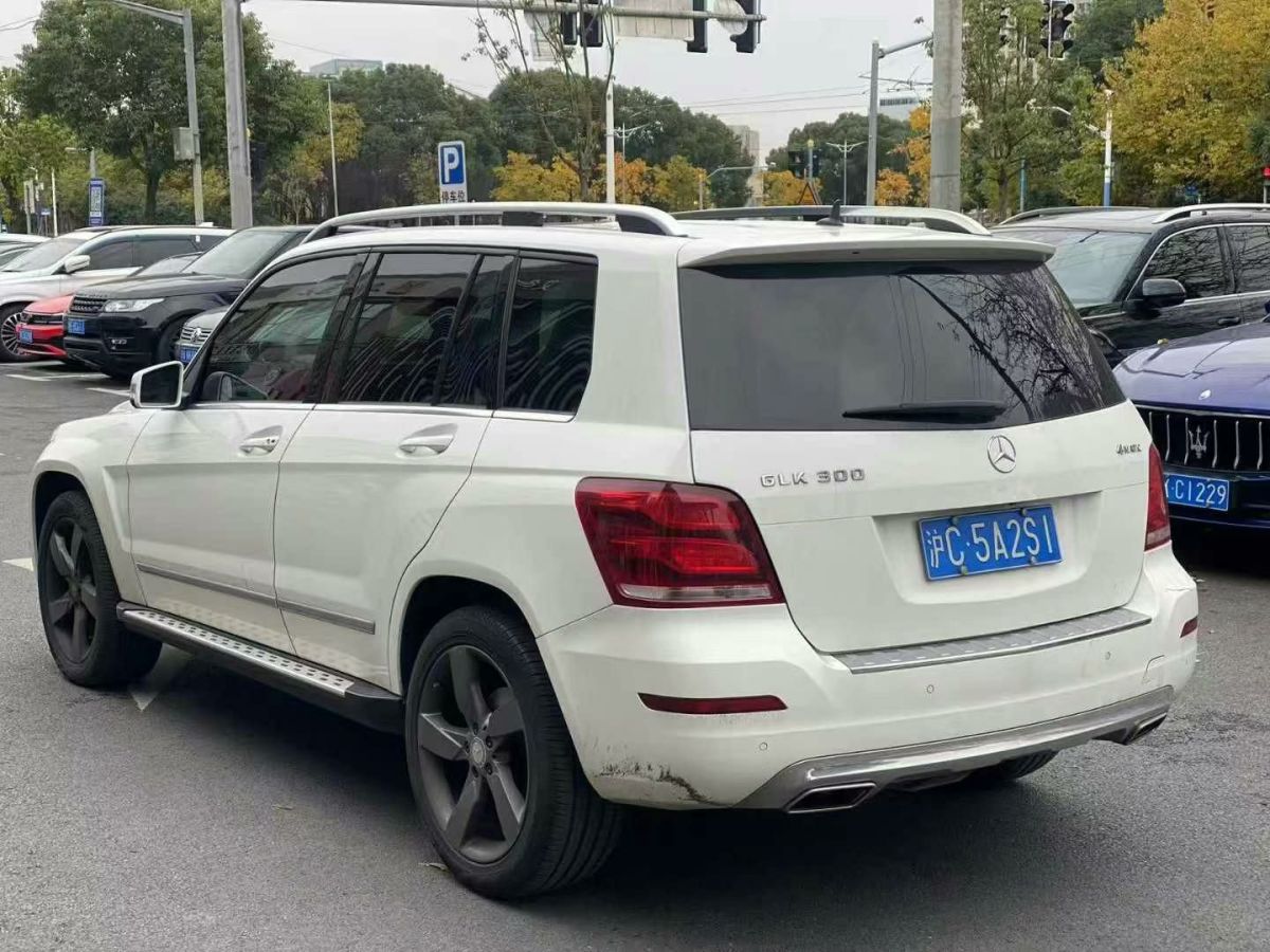 奔馳 奔馳GLK級(jí)  2013款 GLK 300 4MATIC 動(dòng)感天窗型圖片