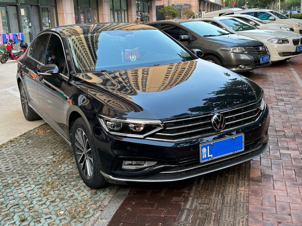 大眾 邁騰  2019款  330TSI DSG 領(lǐng)先型 國(guó)VI圖片