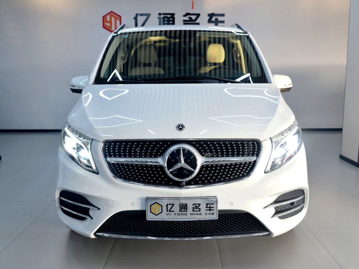 奔馳 V級(jí)  2021款 V 260 L 長(zhǎng)軸距豪華版圖片