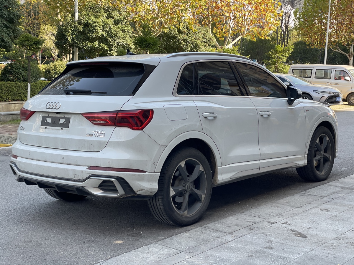 奧迪 奧迪Q3  2024款 35 TFSI 時(shí)尚動(dòng)感型圖片