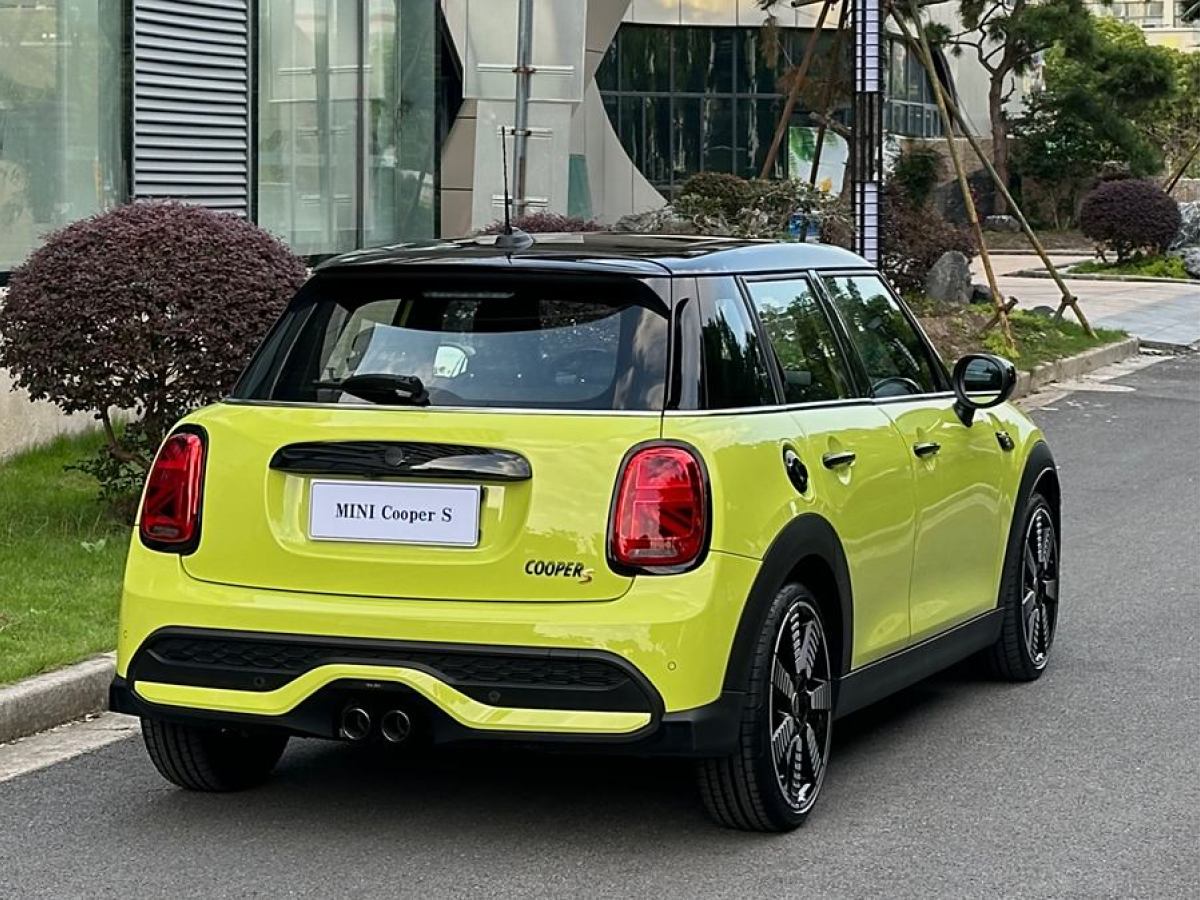 2022年11月MINI MINI  2022款 改款 1.5T COOPER 藝術家