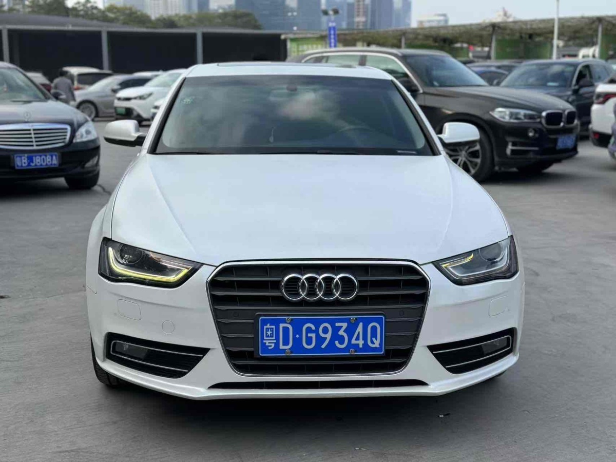 奧迪 奧迪A4L  2013款 35 TFSI 自動(dòng)標(biāo)準(zhǔn)型圖片