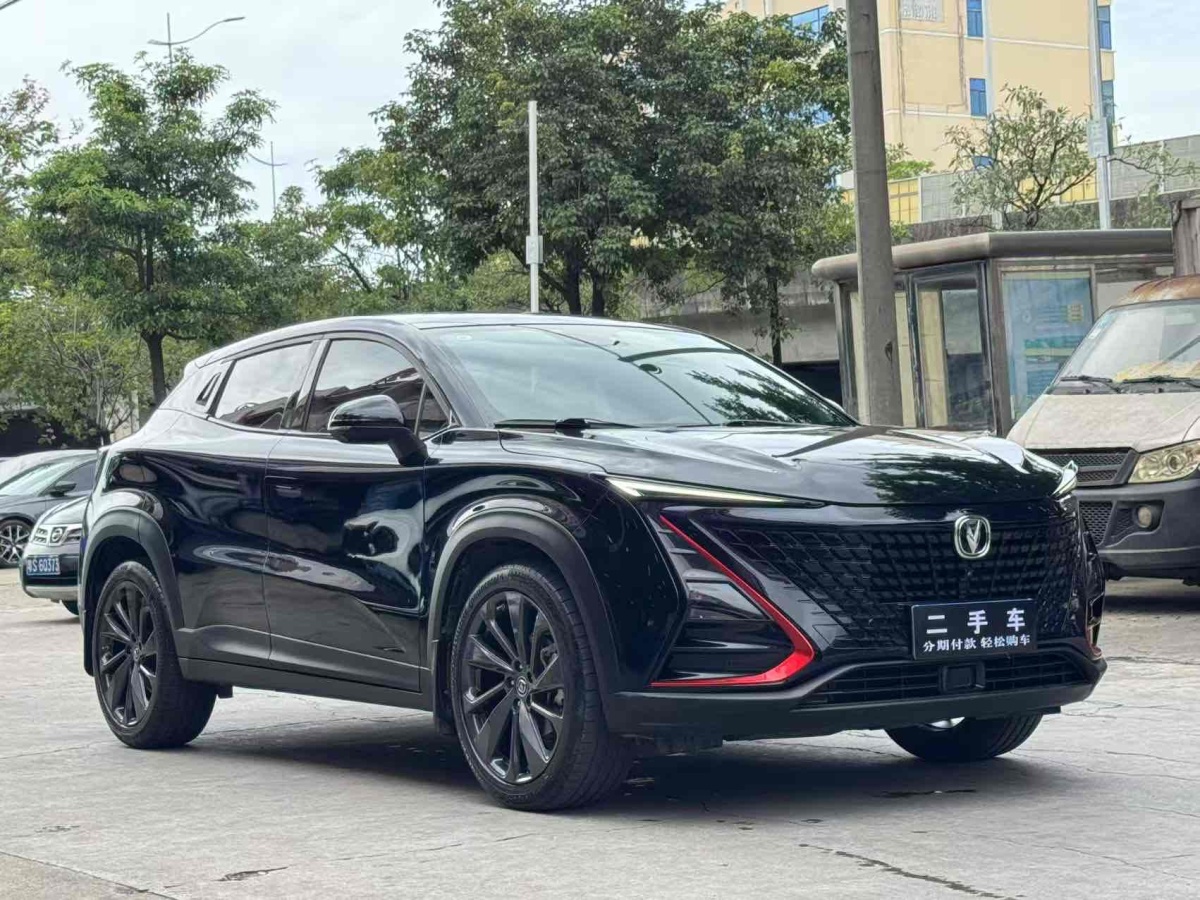 長(zhǎng)安 UNI-T  2020款 1.5T 尊貴型圖片