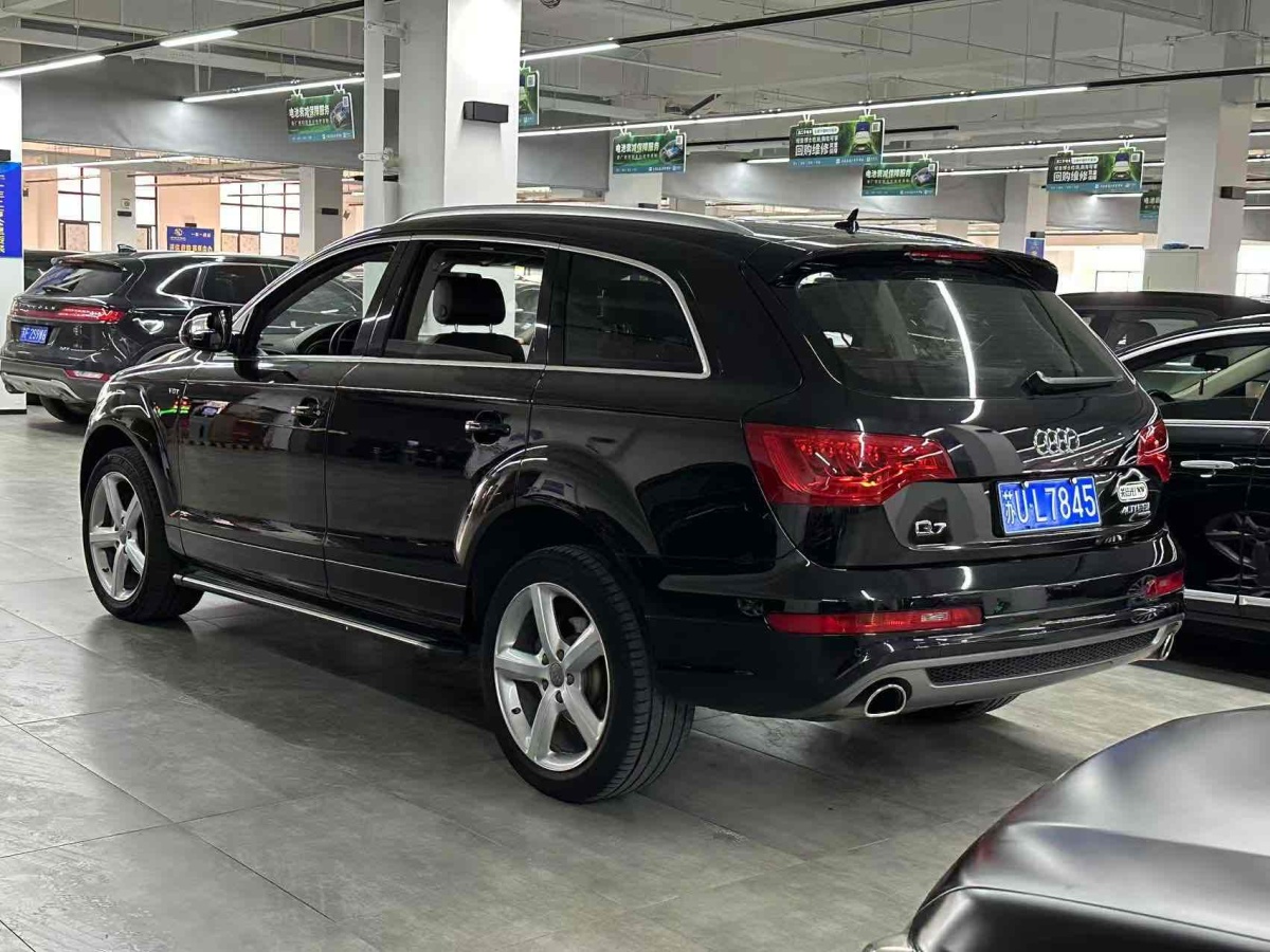 奧迪 奧迪Q7  2014款 35 TFSI 運(yùn)動(dòng)型圖片