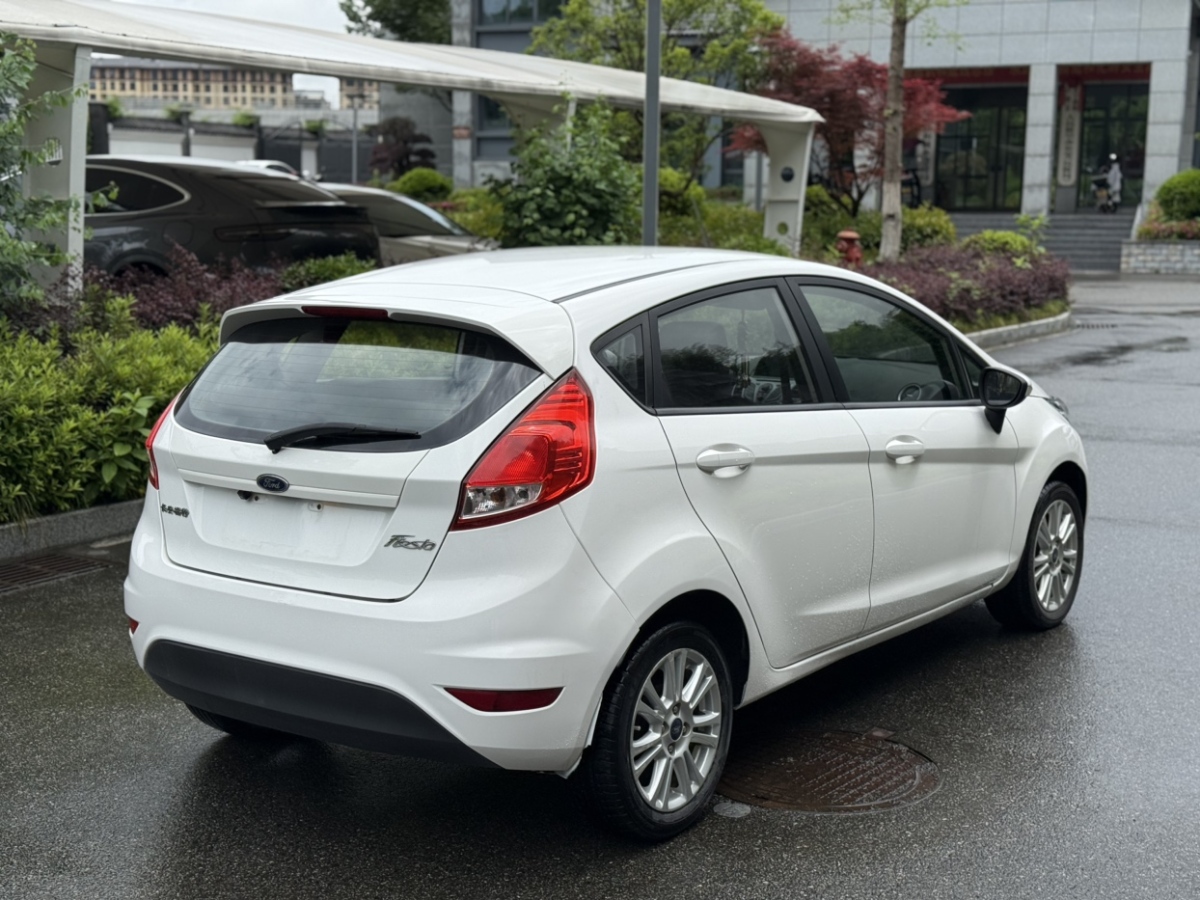 福特 嘉年華  2013款 兩廂1.5L DCT時尚型圖片
