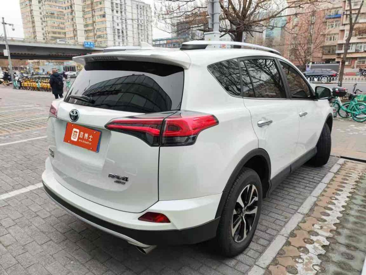 豐田 RAV4  2016款 榮放 2.0L CVT四驅新銳版圖片