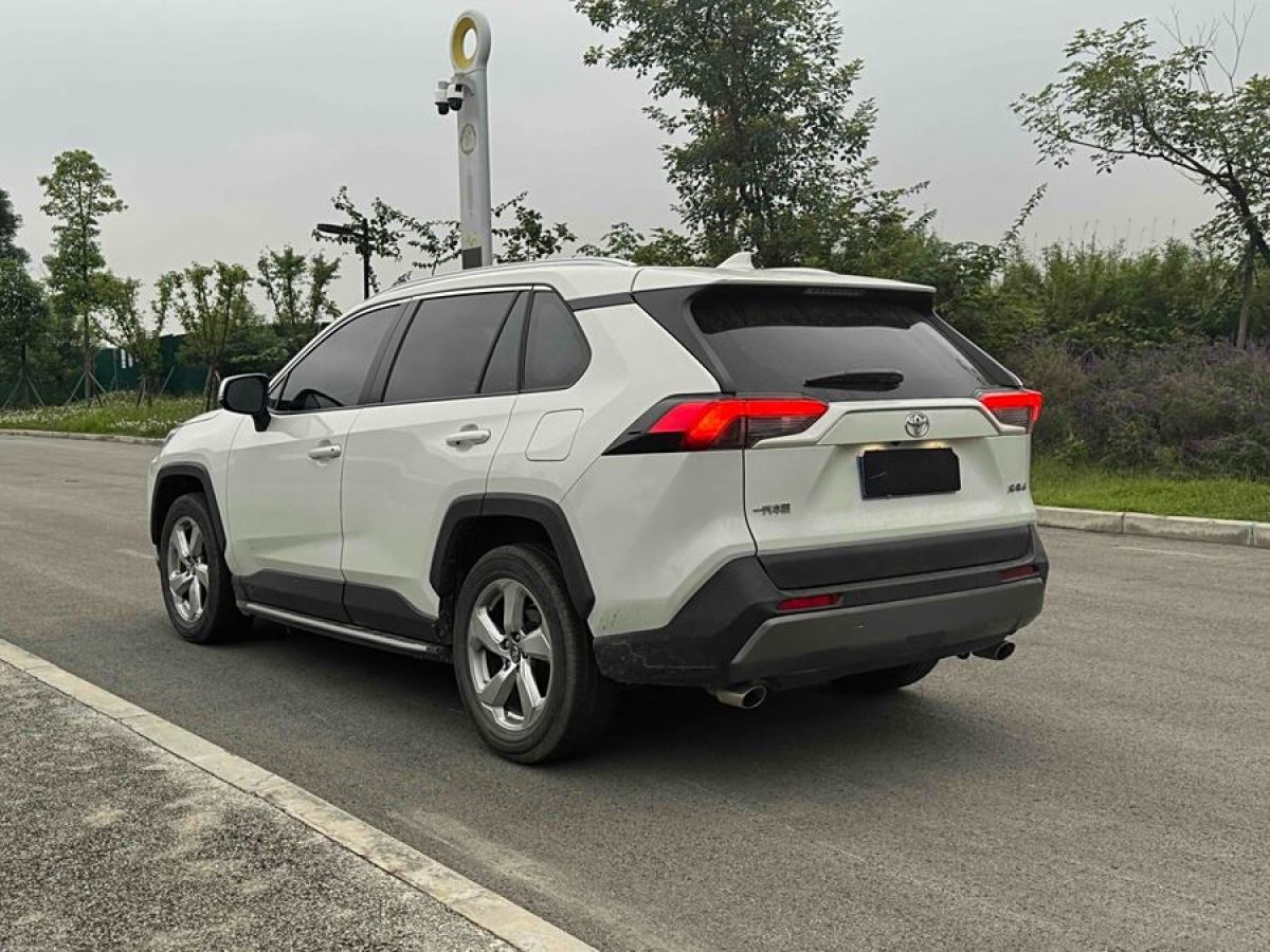 2020年6月豐田 RAV4榮放  2020款 2.0L CVT兩驅(qū)風尚版