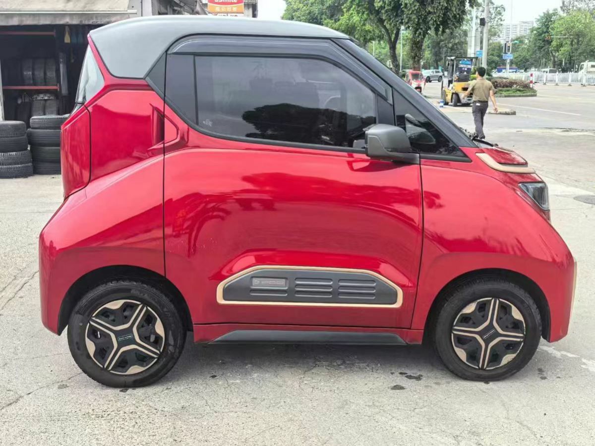 寶駿 E200 圖片