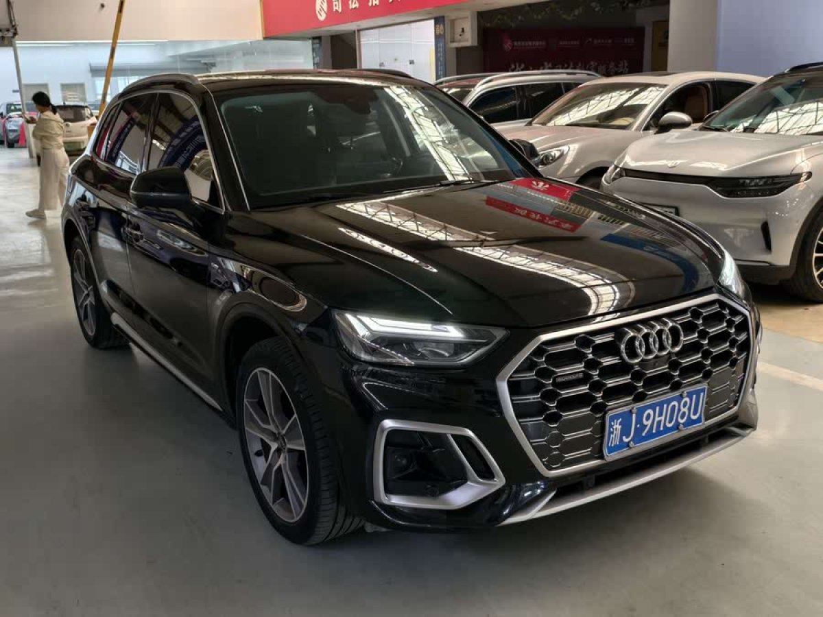 奧迪 奧迪Q5L  2022款 改款 45T 豪華動(dòng)感型圖片