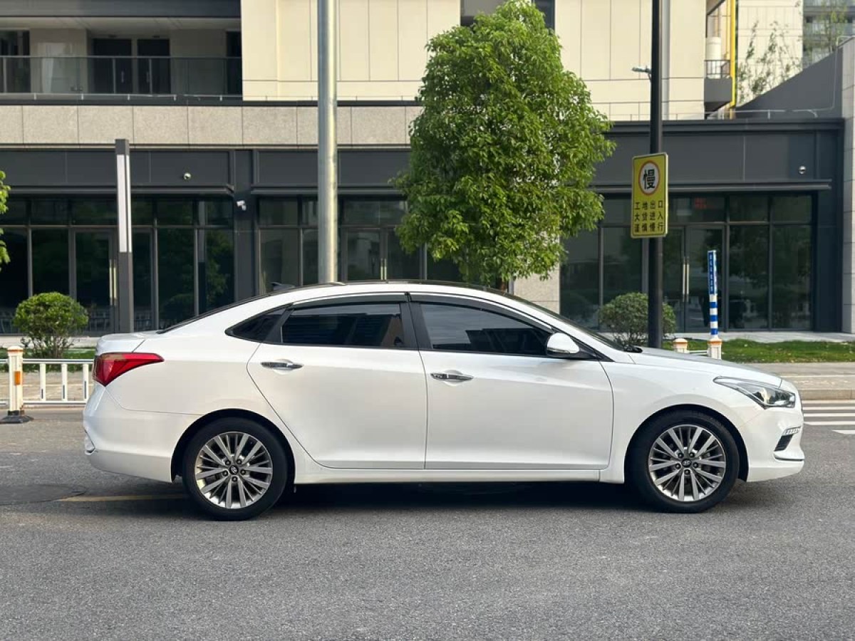 現(xiàn)代 名圖  2017款 1.8L 自動智能型GLS 國VI圖片