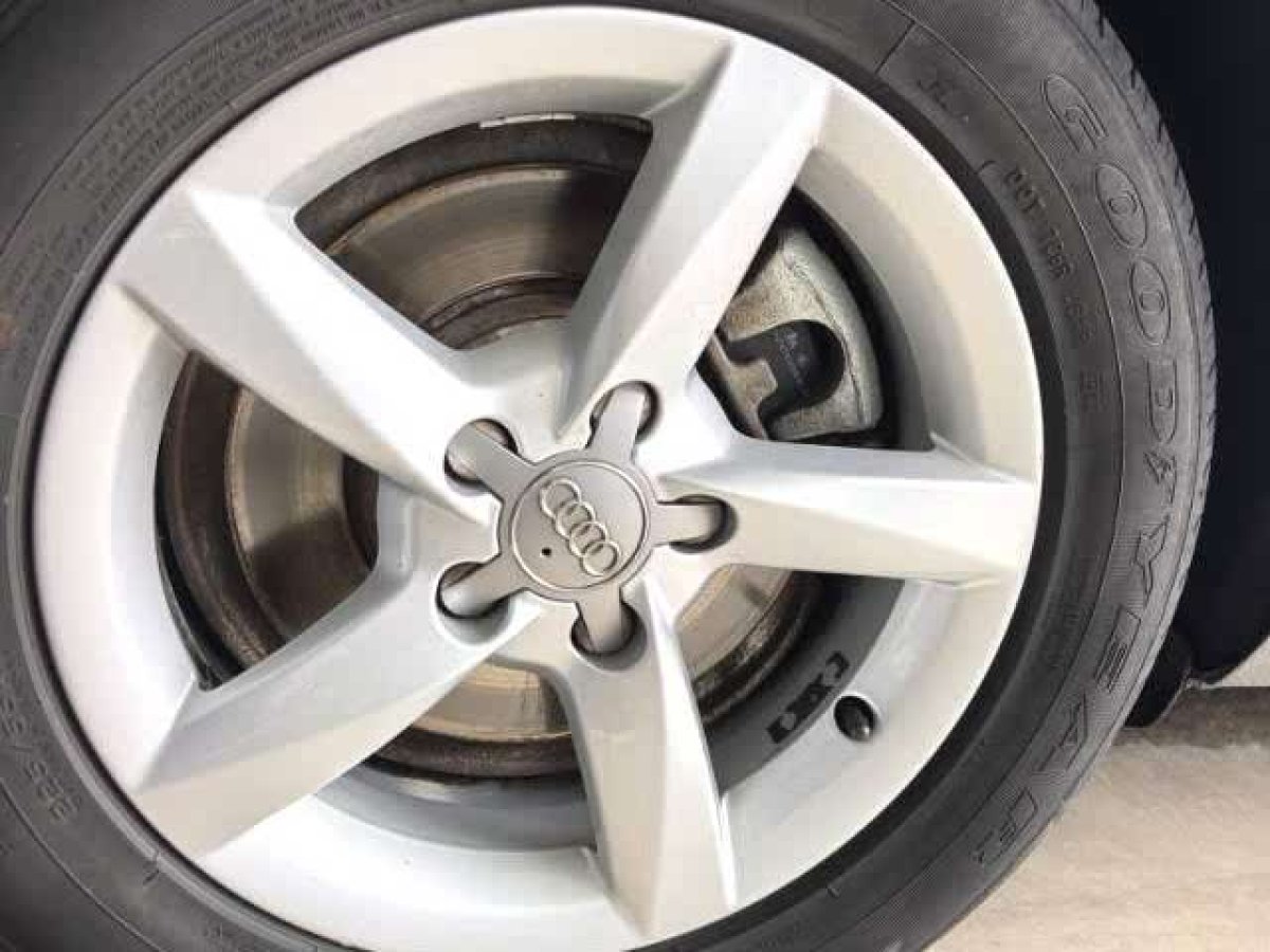 奧迪 奧迪A4L  2015款 35 TFSI 自動標準型圖片