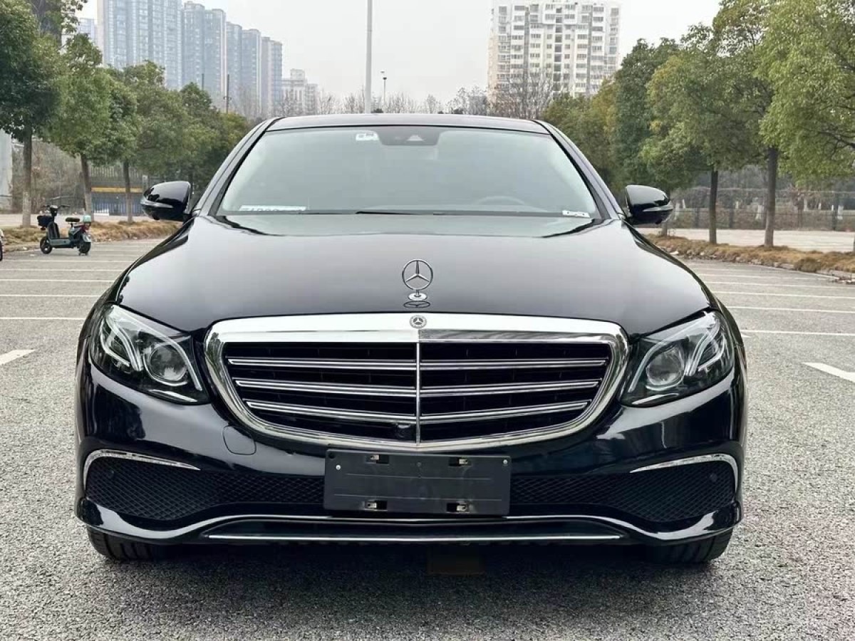 奔馳 奔馳E級  2019款 改款 E 300 L 豪華型圖片