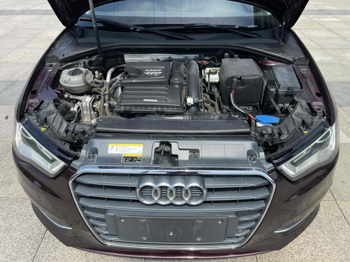2017年3月奧迪 奧迪A3  2016款 Sportback 35 TFSI 領(lǐng)英型