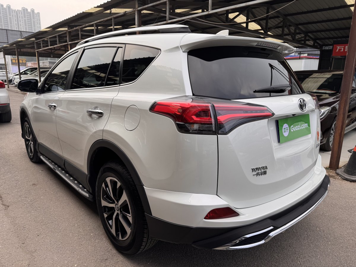 豐田 RAV4  2016款 榮放 2.0L CVT兩驅(qū)風(fēng)尚版圖片