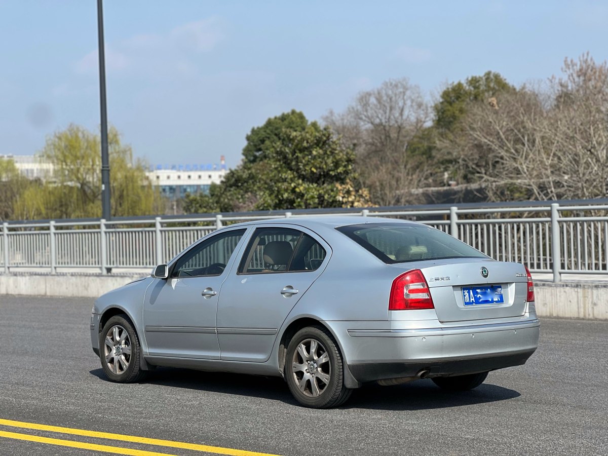 斯柯達(dá) 明銳  2009款 1.6L 自動(dòng)逸仕版圖片