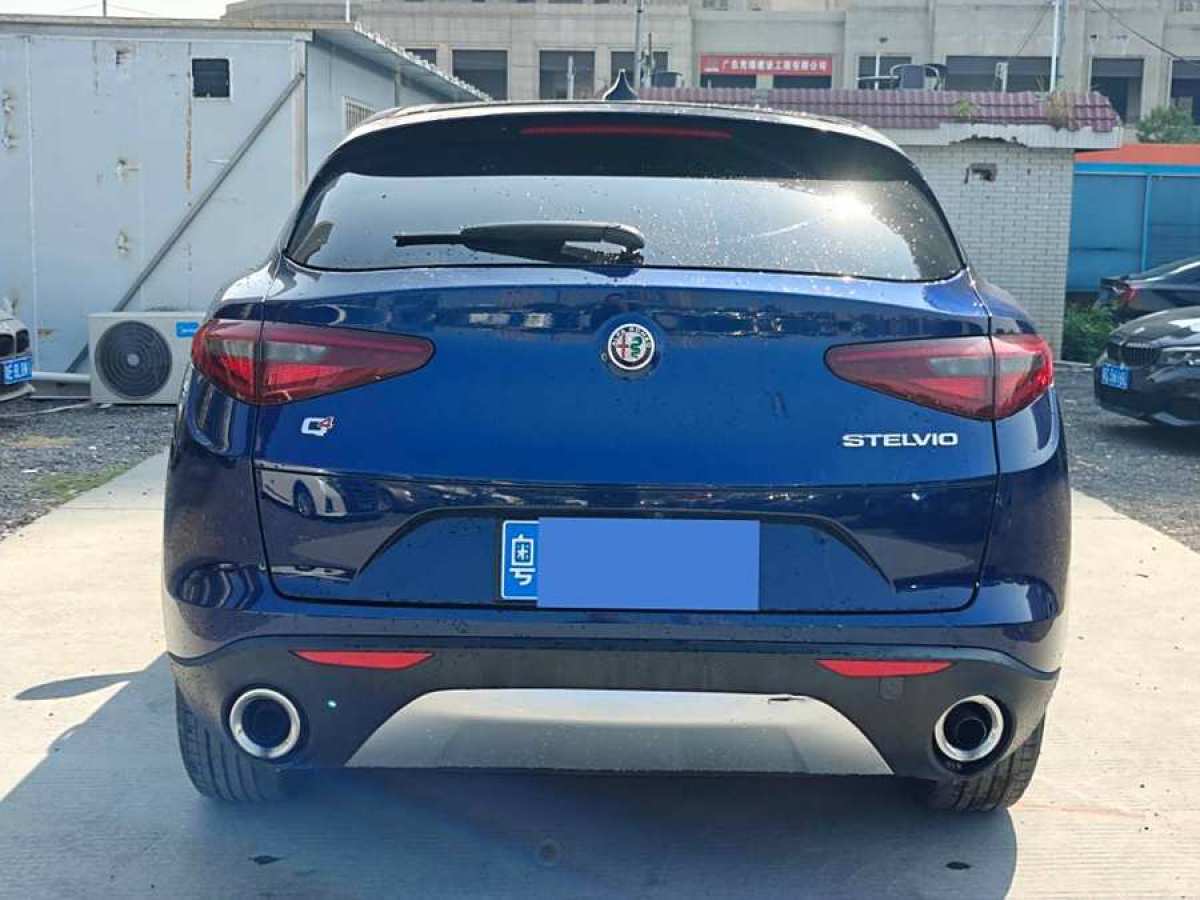 阿爾法·羅密歐 Stelvio  2017款 2.0T 200HP 精英版圖片