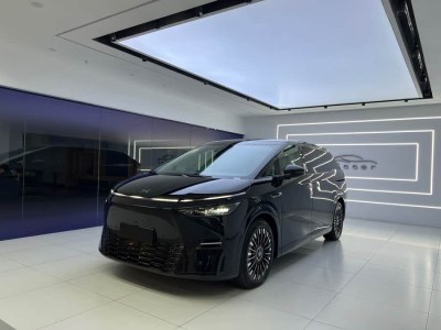 2025年5月 小鵬 小鵬X9 702超長續(xù)航Max圖片