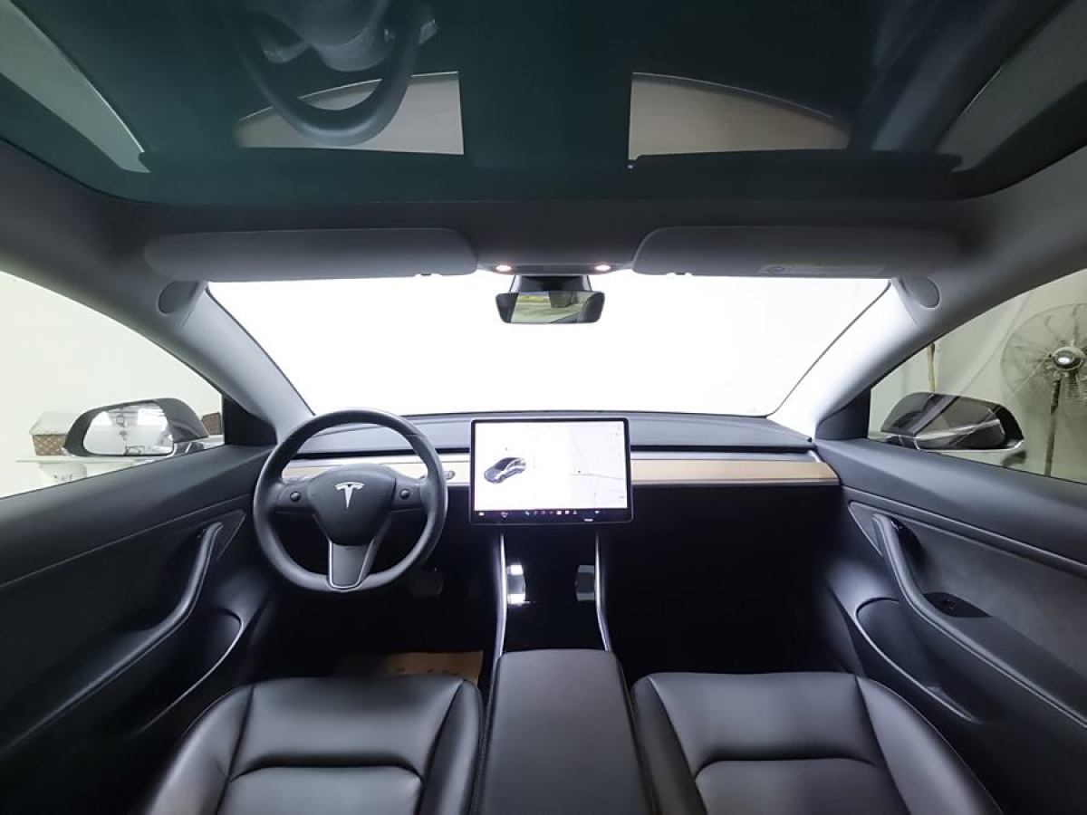 特斯拉 Model 3  2019款 標準續(xù)航后驅升級版圖片