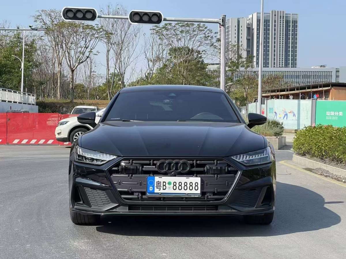 奧迪 奧迪A7L  2022款 55 TFSI quattro S-line 志遠(yuǎn)型曜黑套裝圖片