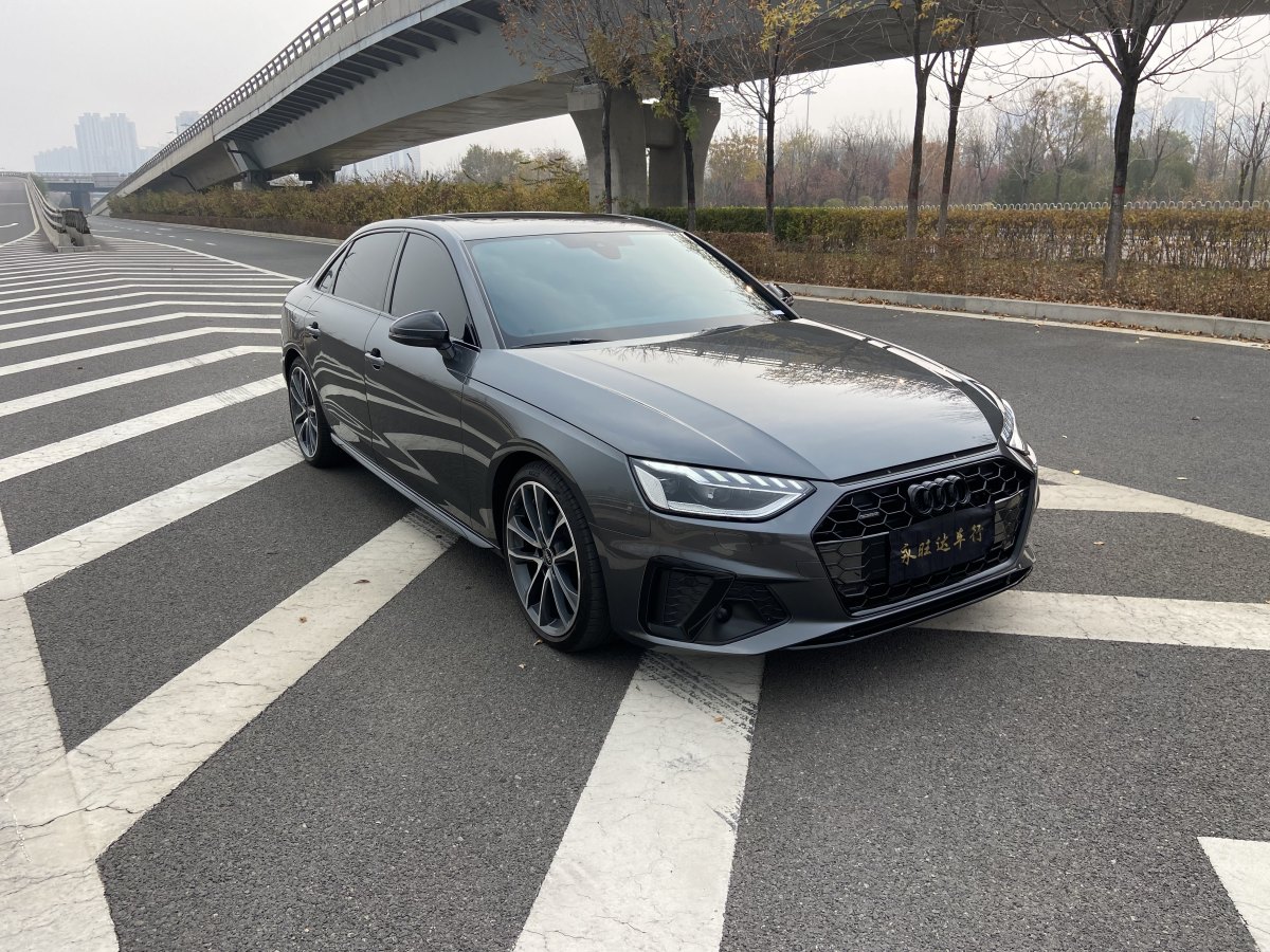 奧迪 奧迪A4L  2023款 40 TFSI quattro 豪華動感型圖片