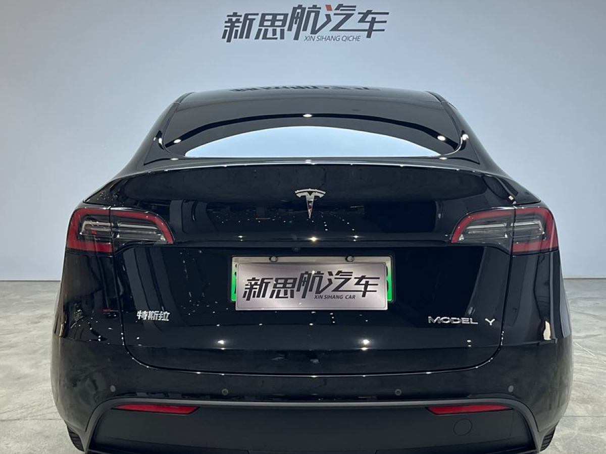 特斯拉 Model 3  2022款 后輪驅(qū)動版圖片