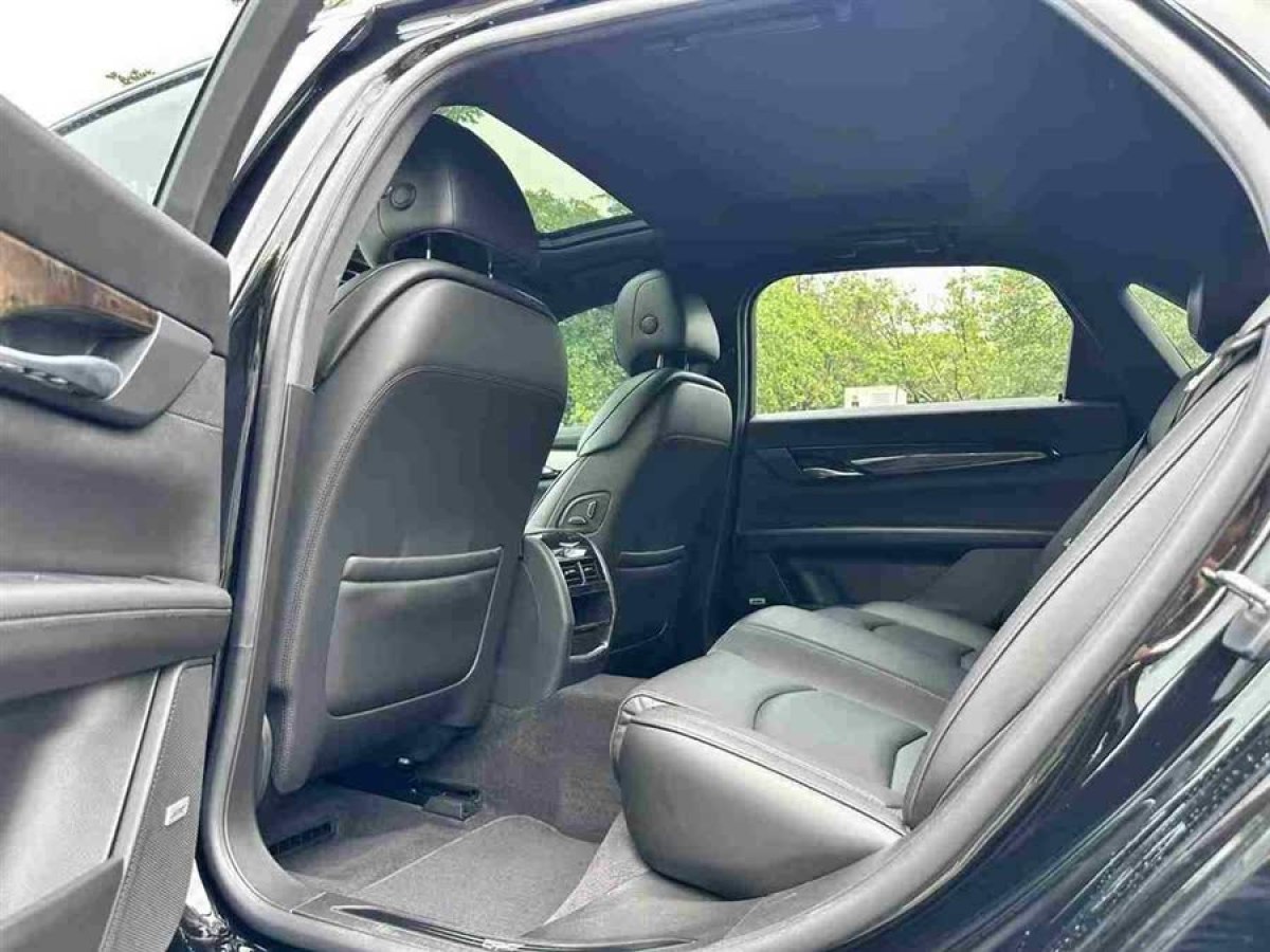凱迪拉克 CT6  2023款 28T 豪華型圖片