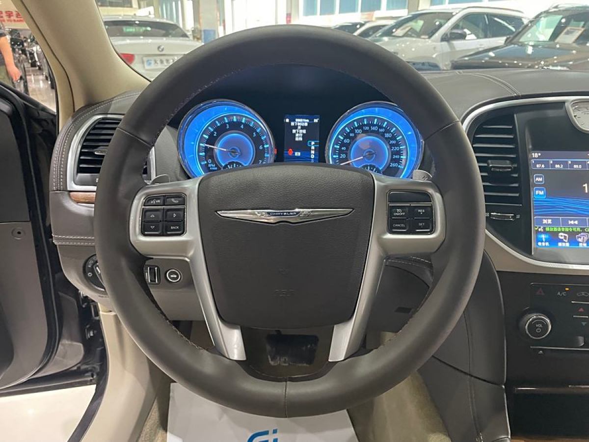 克萊斯勒 300C  2013款 3.6L 尊享版圖片